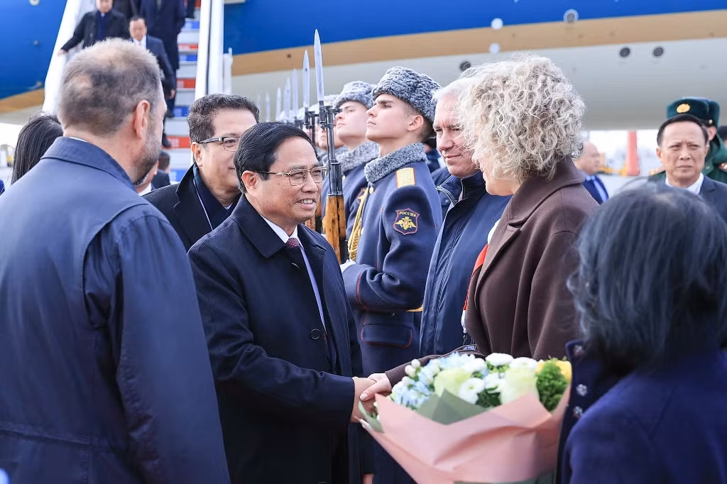 Các quan chức Liên bang Nga đón Thủ tướng Phạm Minh Chính tại sân bay quốc tế Kazan. Các quan chức Liên bang Nga đón Thủ tướng Phạm Minh Chính tại sân bay quốc tế Kazan.