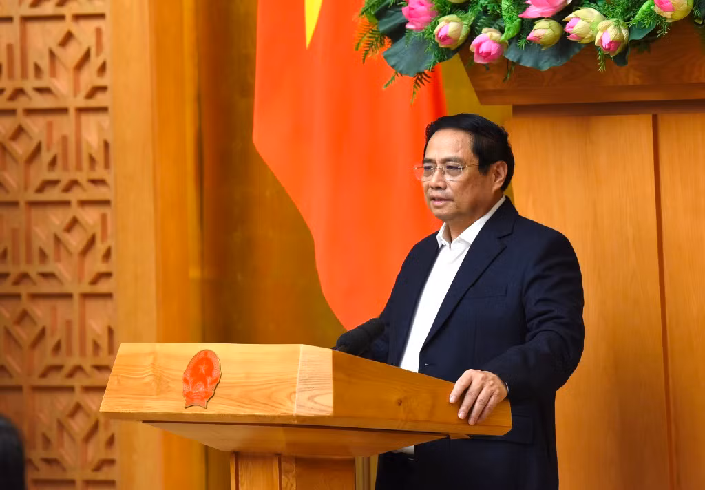 Phát biểu khai mạc phiên họp, Thủ tướng Phạm Minh Chính nêu rõ, xây dựng và hoàn thiện thể chế là 1 trong 3 đột phá chiến lược, đã được chúng ta tích cực thúc đẩy trong nhiệm kỳ này. Phát biểu khai mạc phiên họp, Thủ tướng Phạm Minh Chính nêu rõ, xây dựng và hoàn thiện thể chế là 1 trong 3 đột phá chiến lược, đã được chúng ta tích cực thúc đẩy trong nhiệm kỳ này.