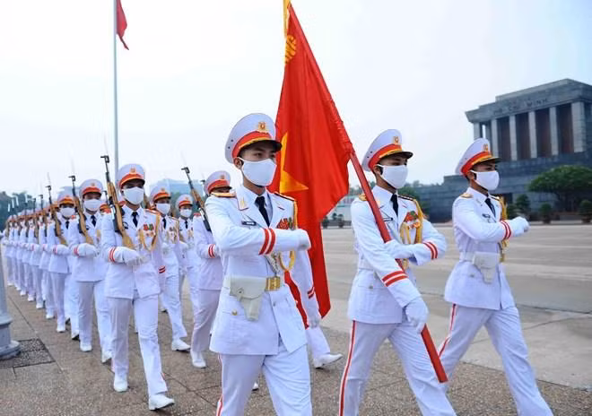 Gần 29.000 lượt người vào Lăng viếng Bác trong ngày Quốc khánh 2/9 ảnh 5