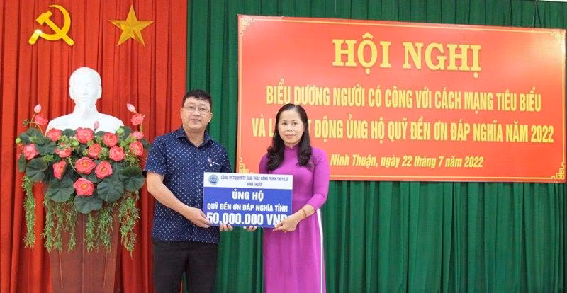 Các doanh nghiệp ủng hộ Quỹ Đền ơn đáp nghĩa năm 2022. Các doanh nghiệp ủng hộ Quỹ Đền ơn đáp nghĩa năm 2022.