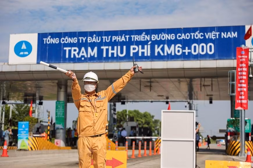 Nhiều phương tiện gặp lỗi khi qua trạm thu phí không dừng ảnh 3 Nhiều phương tiện gặp lỗi khi qua trạm thu phí không dừng ảnh 3