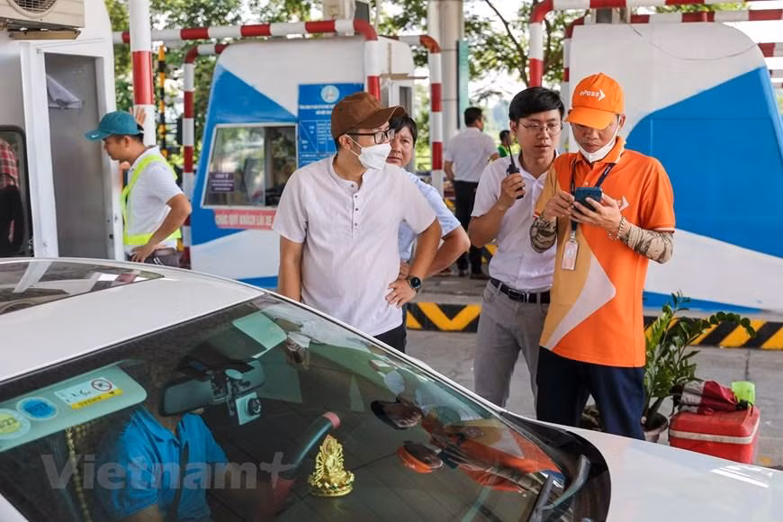 Nhiều phương tiện gặp lỗi khi qua trạm thu phí không dừng ảnh 5 Nhiều phương tiện gặp lỗi khi qua trạm thu phí không dừng ảnh 5