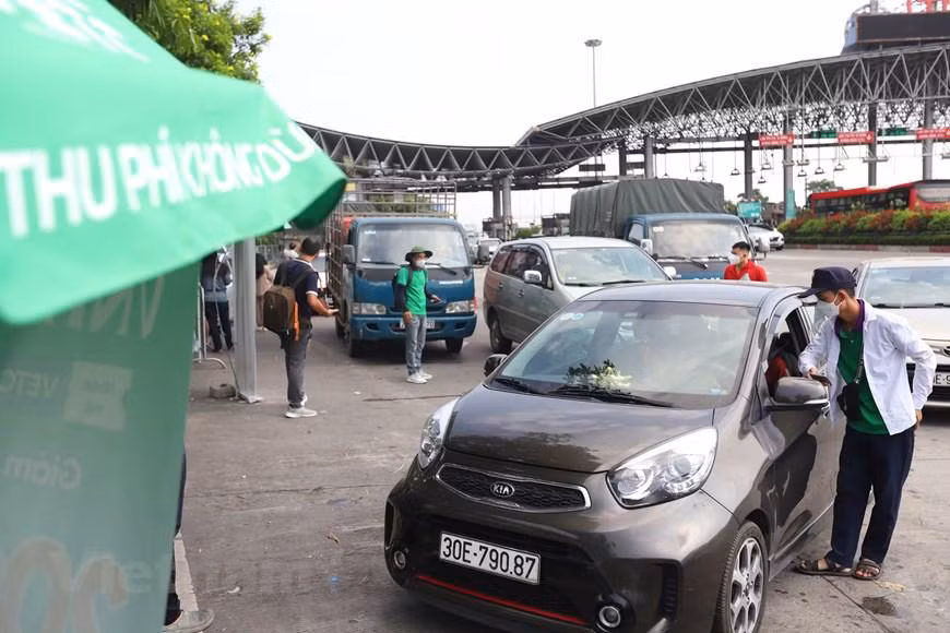 Nhiều phương tiện gặp lỗi khi qua trạm thu phí không dừng ảnh 16 Nhiều phương tiện gặp lỗi khi qua trạm thu phí không dừng ảnh 16