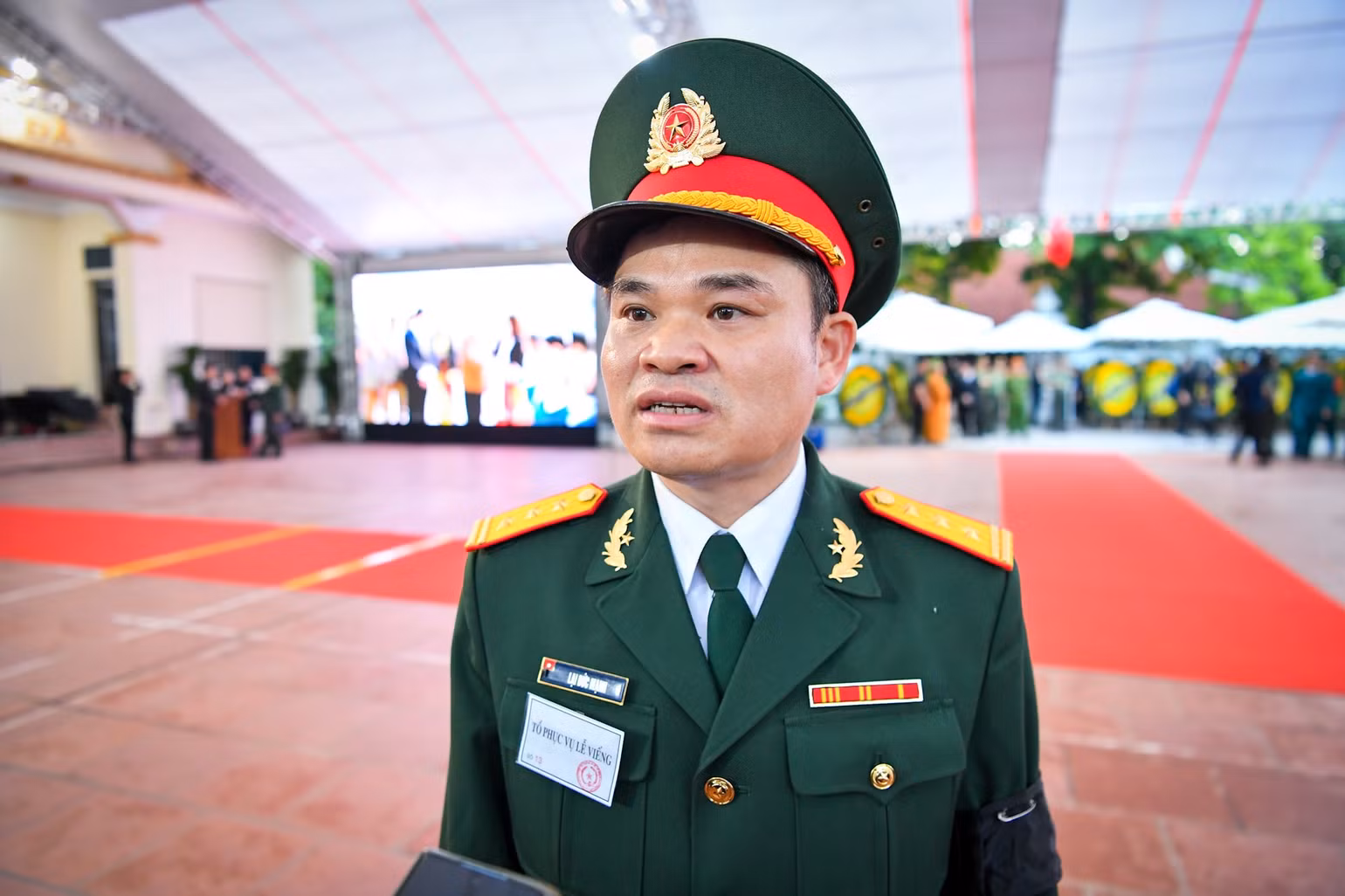 Thượng Tá Lại Đức Mạnh, Chính trị viên, Ban Chỉ huy Quân sự huyện Đông Anh. Thượng Tá Lại Đức Mạnh, Chính trị viên, Ban Chỉ huy Quân sự huyện Đông Anh.