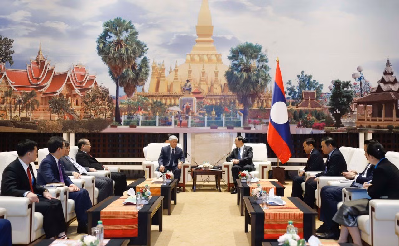 Quang cảnh buổi tiếp. Quang cảnh buổi tiếp.