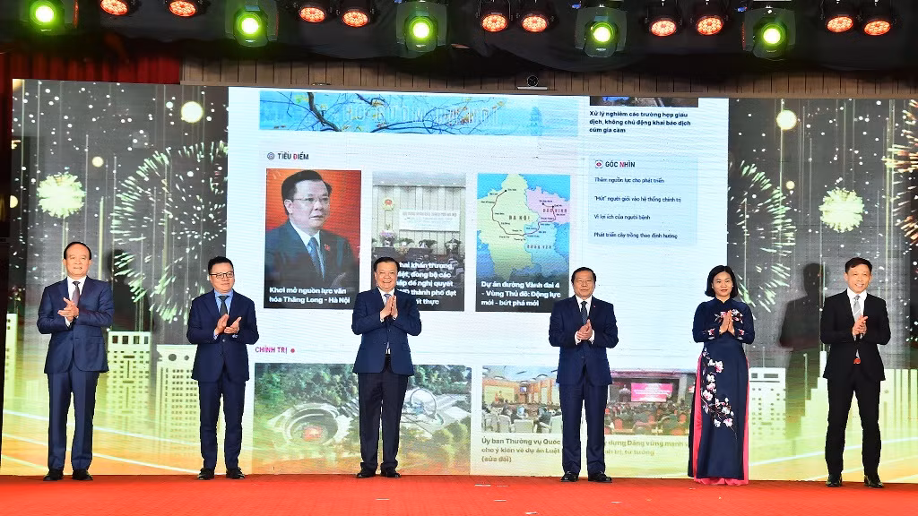 [Ảnh] Hà Nội vinh danh những tác phẩm báo chí xuất sắc về xây dựng Đảng và hệ thống chính trị ảnh 12