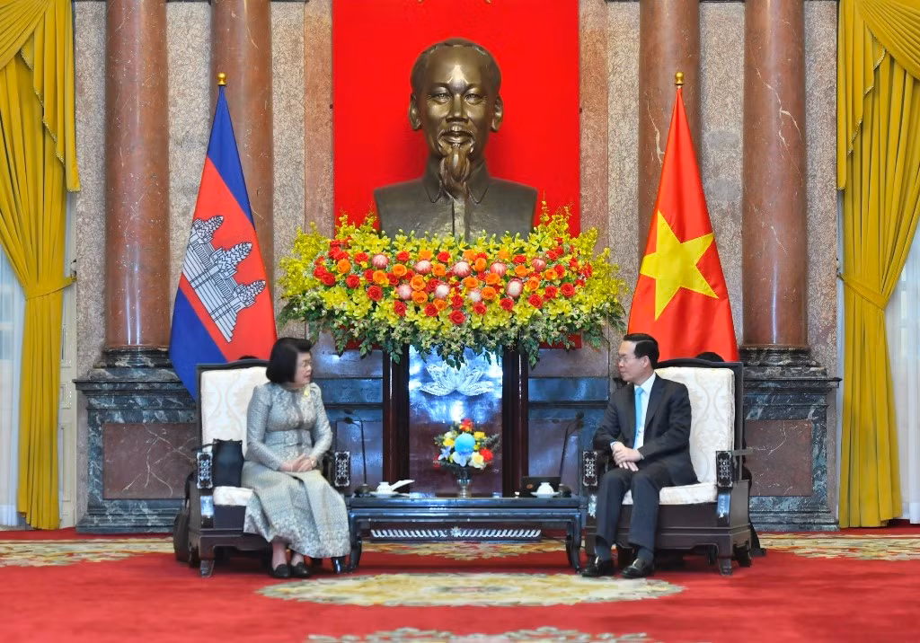 Chủ tịch nước Võ Văn Thưởng và Chủ tịch Quốc hội Campuchia Samdech Khuon Sudary. Chủ tịch nước Võ Văn Thưởng và Chủ tịch Quốc hội Campuchia Samdech Khuon Sudary.