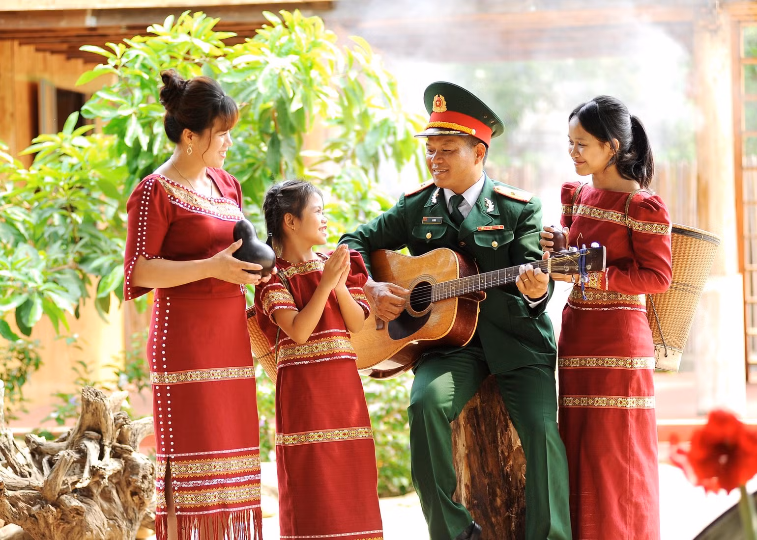 Hình ảnh trưng bày tại triển lãm.