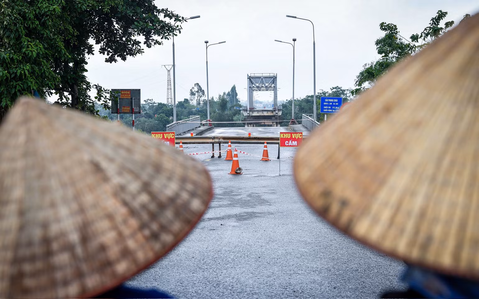 Lũ sông Thao vượt mức lịch sử, nước sông Hồng dâng cao ảnh hưởng một số vùng ở Hà Nội ảnh 42