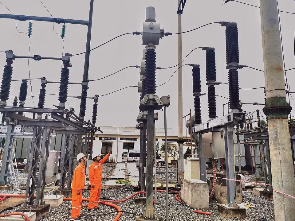 Chuẩn bị đóng điện dự án xây dựng đường dây 110kV Lập Thạch-Tam Dương giai đoạn 1.