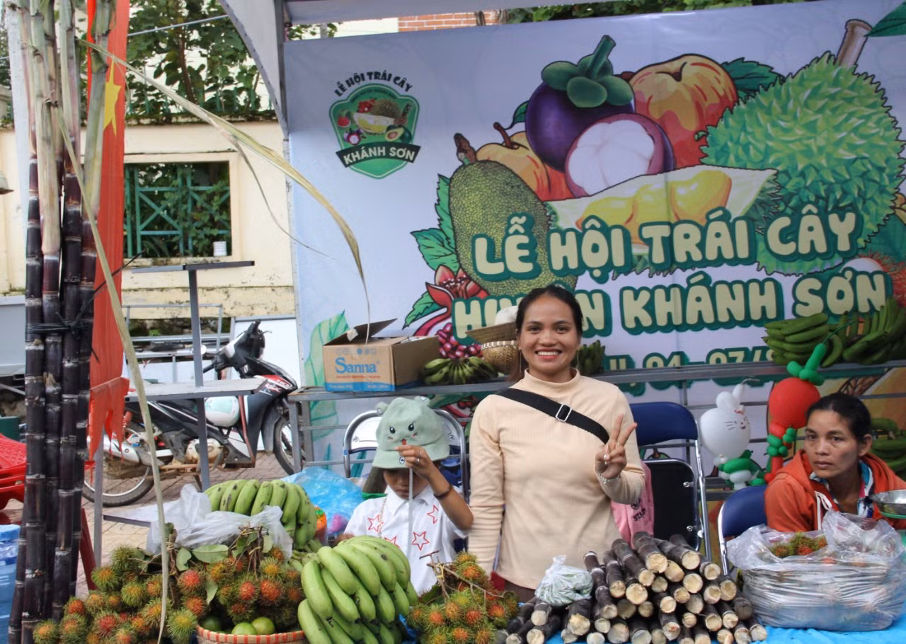 Lễ hội trái cây huyện Khánh Sơn. Lễ hội trái cây huyện Khánh Sơn.