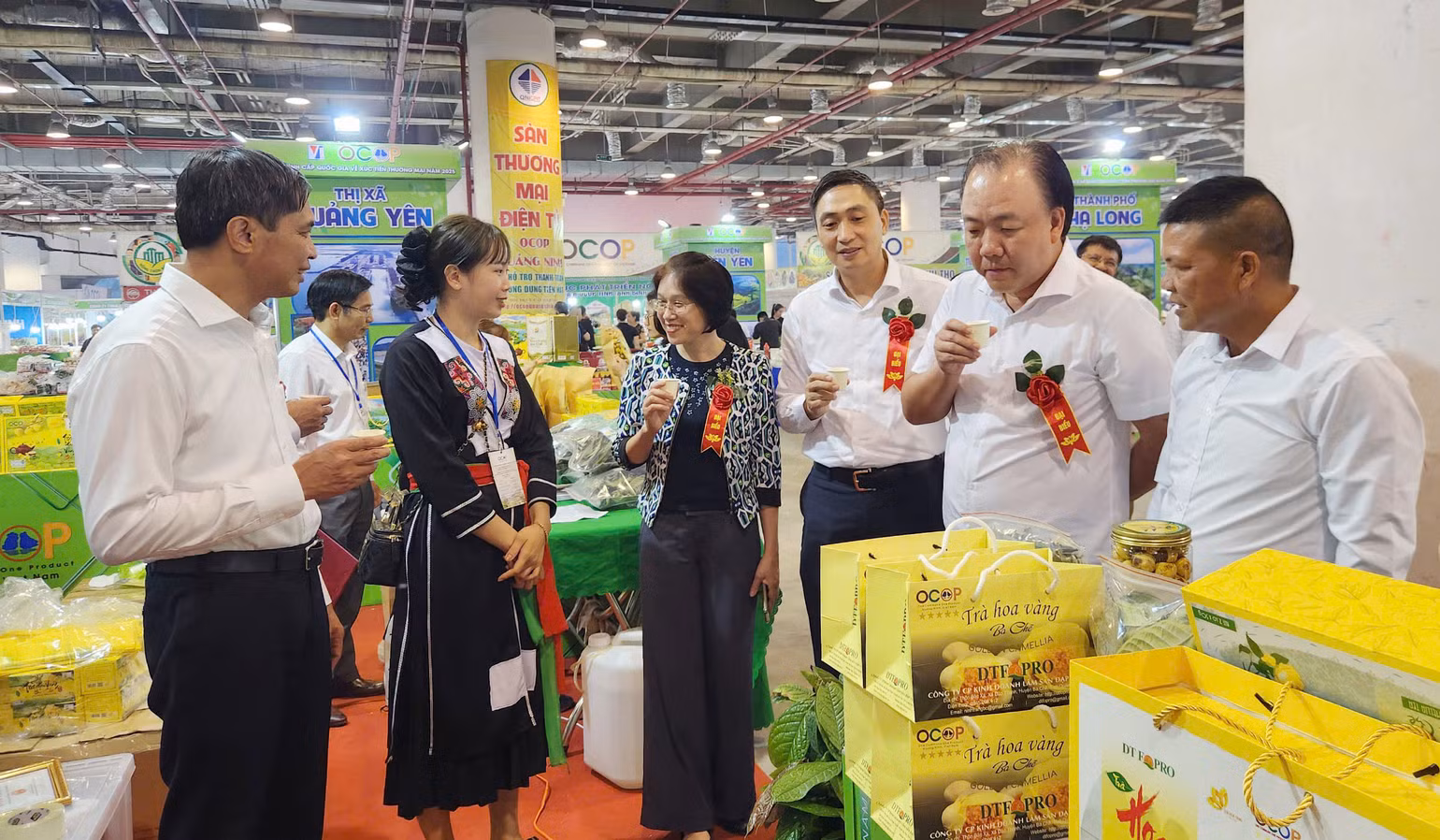 Nhiều sản phẩm OCOP của các địa phương trong tỉnh Quảng Ninh có chất lượng cao, thu hút người tiêu dùng. Nhiều sản phẩm OCOP của các địa phương trong tỉnh Quảng Ninh có chất lượng cao, thu hút người tiêu dùng.