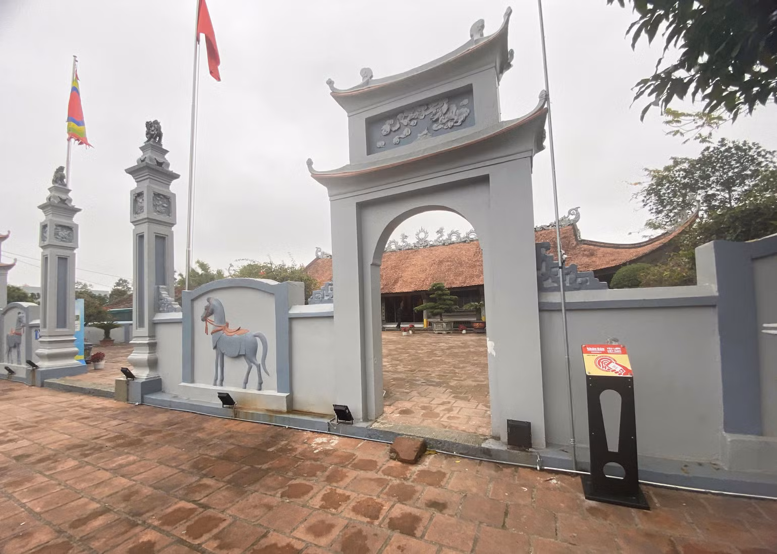 Trạm tương tác thông minh đặt tại Đình Trà Cổ.