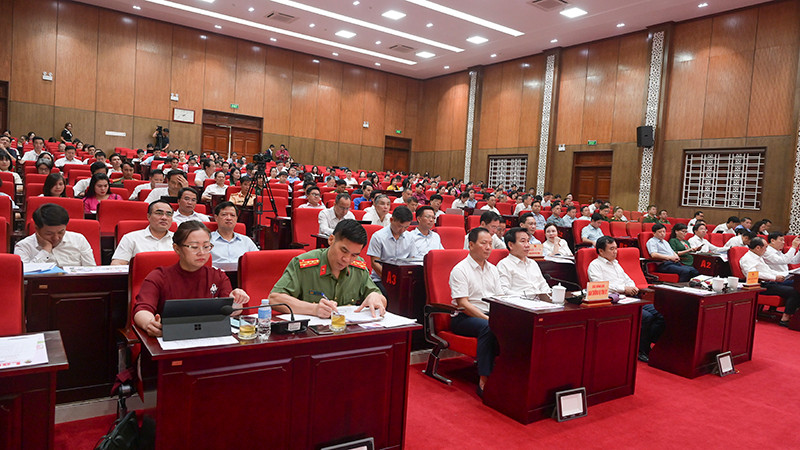 Đồng chí Trịnh Xuân Trường, Bí thư Tỉnh ủy, Chủ tịch Ủy ban nhân dân tỉnh Lào Cai phát biểu.