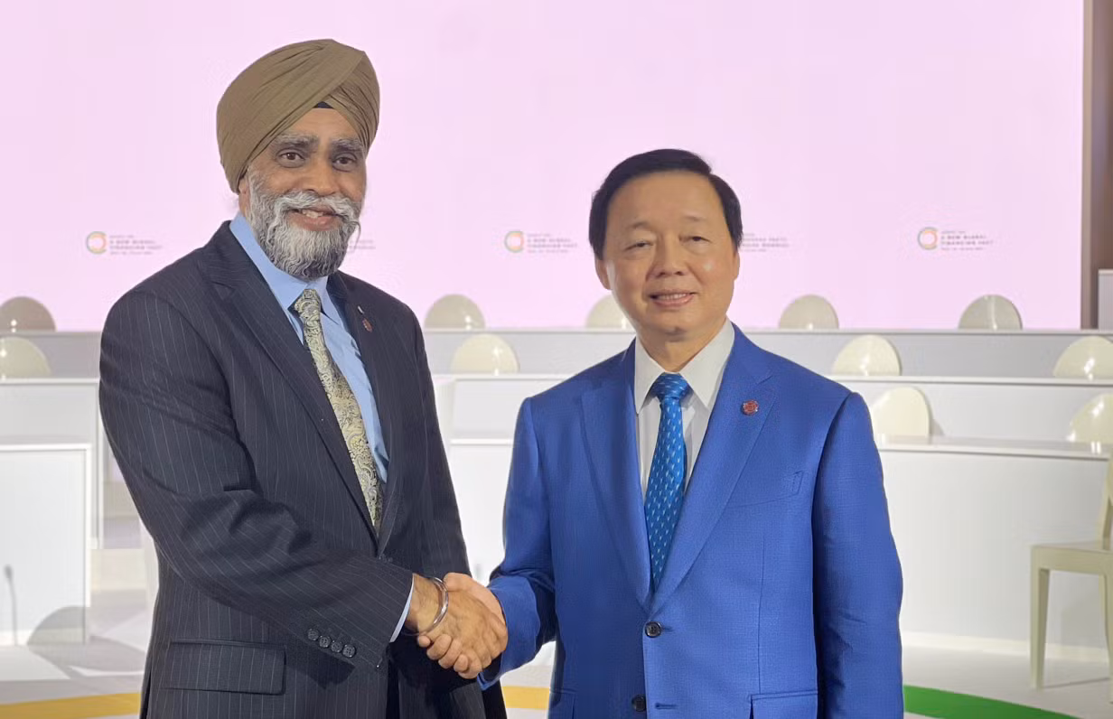 Phó Thủ tướng Trần Hồng Hà gặp Bộ trưởng Phát triển quốc tế Canada Harjit Sajjan. Phó Thủ tướng Trần Hồng Hà gặp Bộ trưởng Phát triển quốc tế Canada Harjit Sajjan.