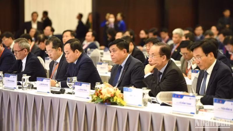 Các đại biểu tham dự Ddiễn đàn. Các đại biểu tham dự Ddiễn đàn.