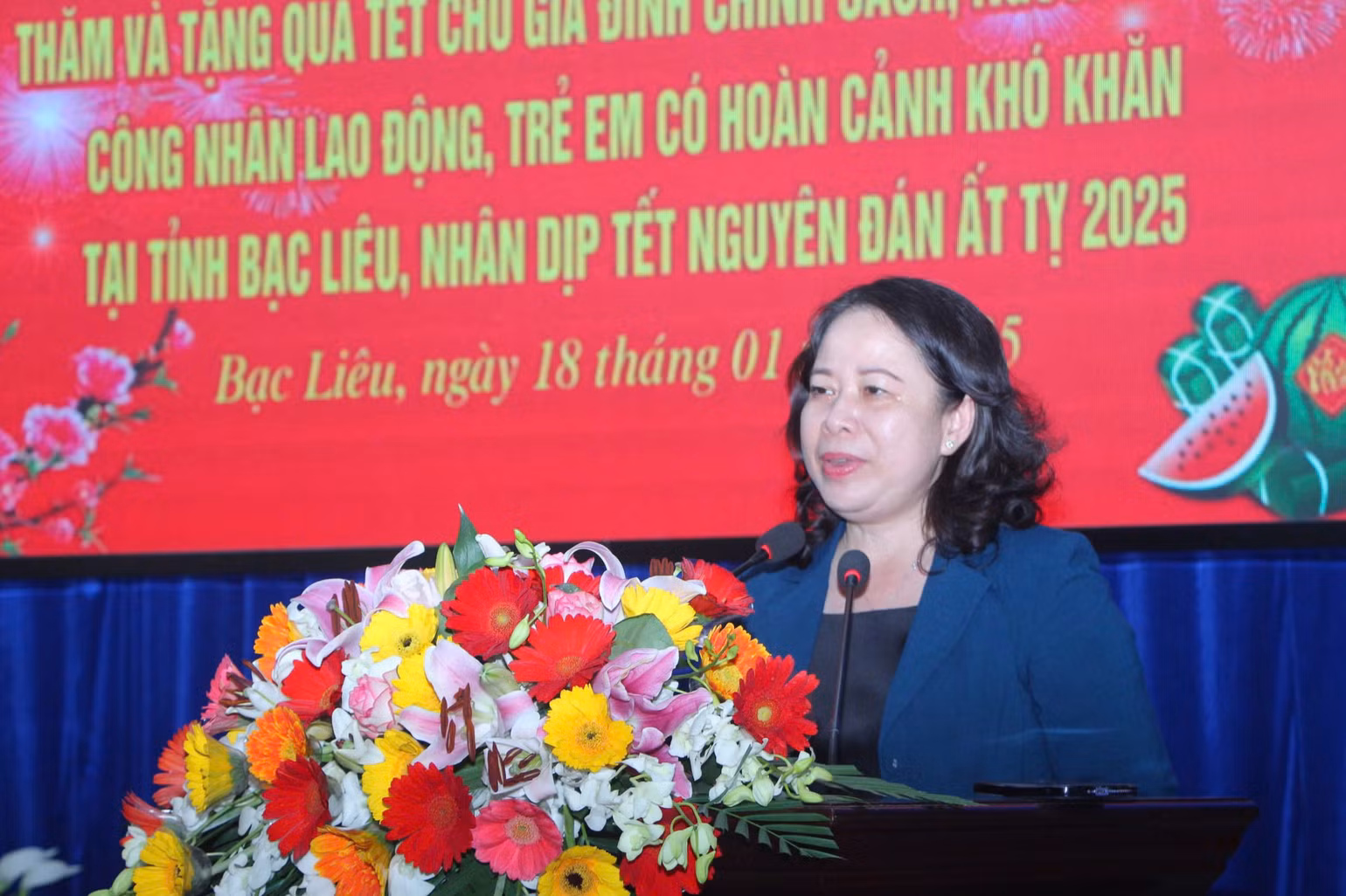 Phó Chủ tịch nước Võ Thị Ánh Xuân phát biểu tại buổi họp mặt ở huyện Hòa Bình, tỉnh Bạc Liêu, chiều 18/1. Phó Chủ tịch nước Võ Thị Ánh Xuân phát biểu tại buổi họp mặt ở huyện Hòa Bình, tỉnh Bạc Liêu, chiều 18/1.
