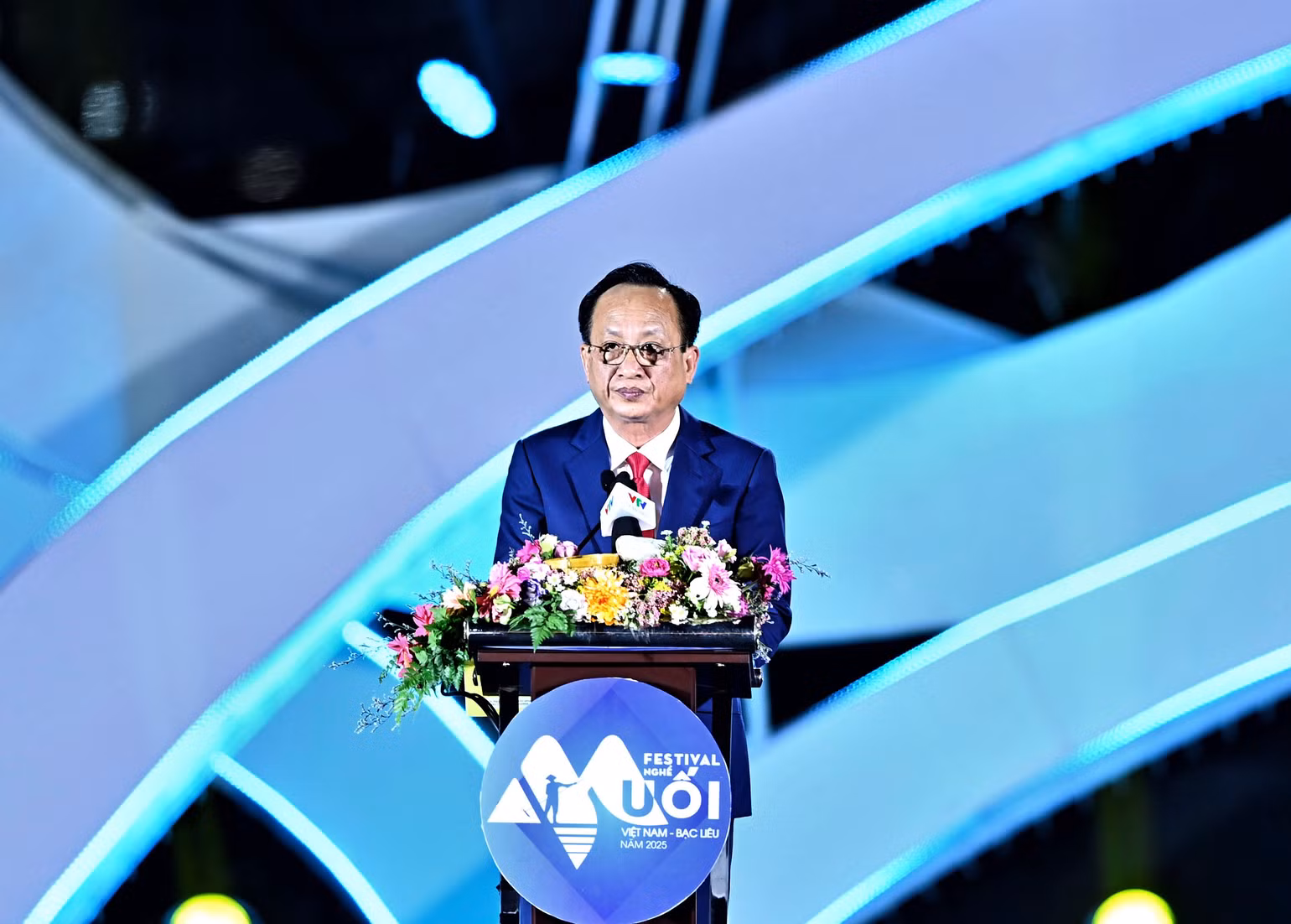 Chủ tịch Ủy ban nhân dân tỉnh Bạc Liêu Phạm Văn Thiều phát biểu tại buổi lễ. Chủ tịch Ủy ban nhân dân tỉnh Bạc Liêu Phạm Văn Thiều phát biểu tại buổi lễ.