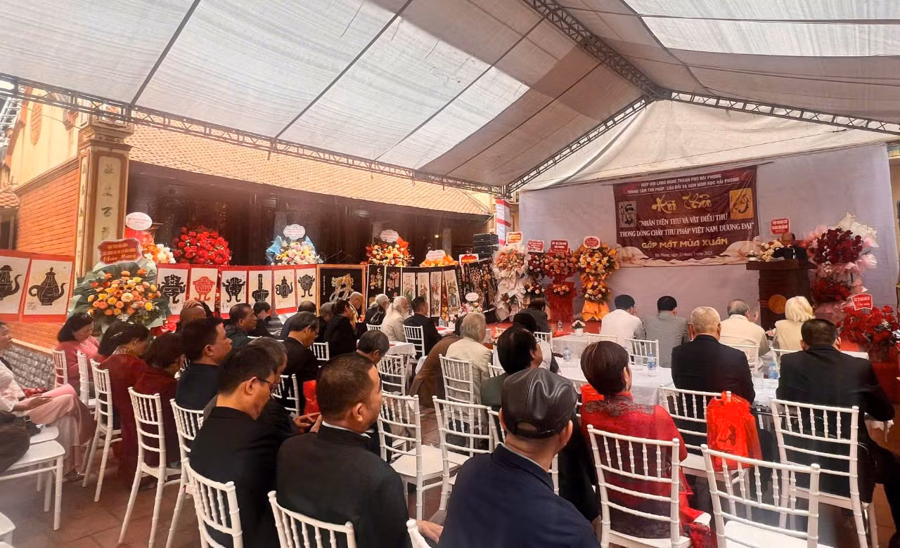 Hội thảo “Nhân diện thư và Vật điểu thư trong dòng chảy thư pháp Việt Nam đương đại”