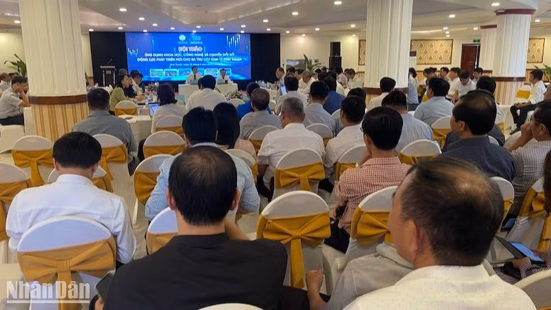 Quang cảnh hội thảo. Quang cảnh hội thảo.