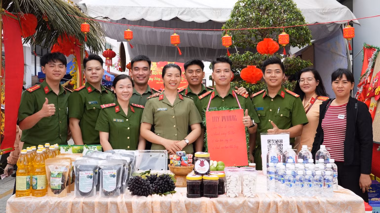Gian hàng của đội thi.