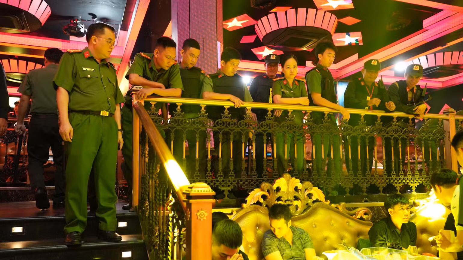 Đại tá Huỳnh Ngọc Liêm, Phó Giám đốc Công an tỉnh, Thủ trưởng Cơ quan Cảnh sát điều tra trực tiếp chỉ đạo, chỉ huy tại hiện trường.