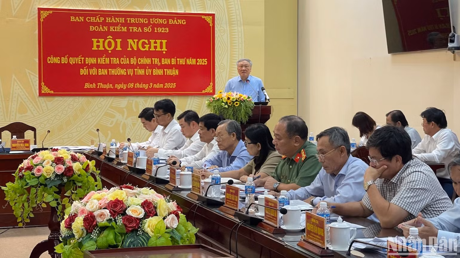 Đồng chí Nguyễn Hòa Bình, Phó Thủ tướng Thường trực Chính phủ kết luận hội nghị. Đồng chí Nguyễn Hòa Bình, Phó Thủ tướng Thường trực Chính phủ kết luận hội nghị.