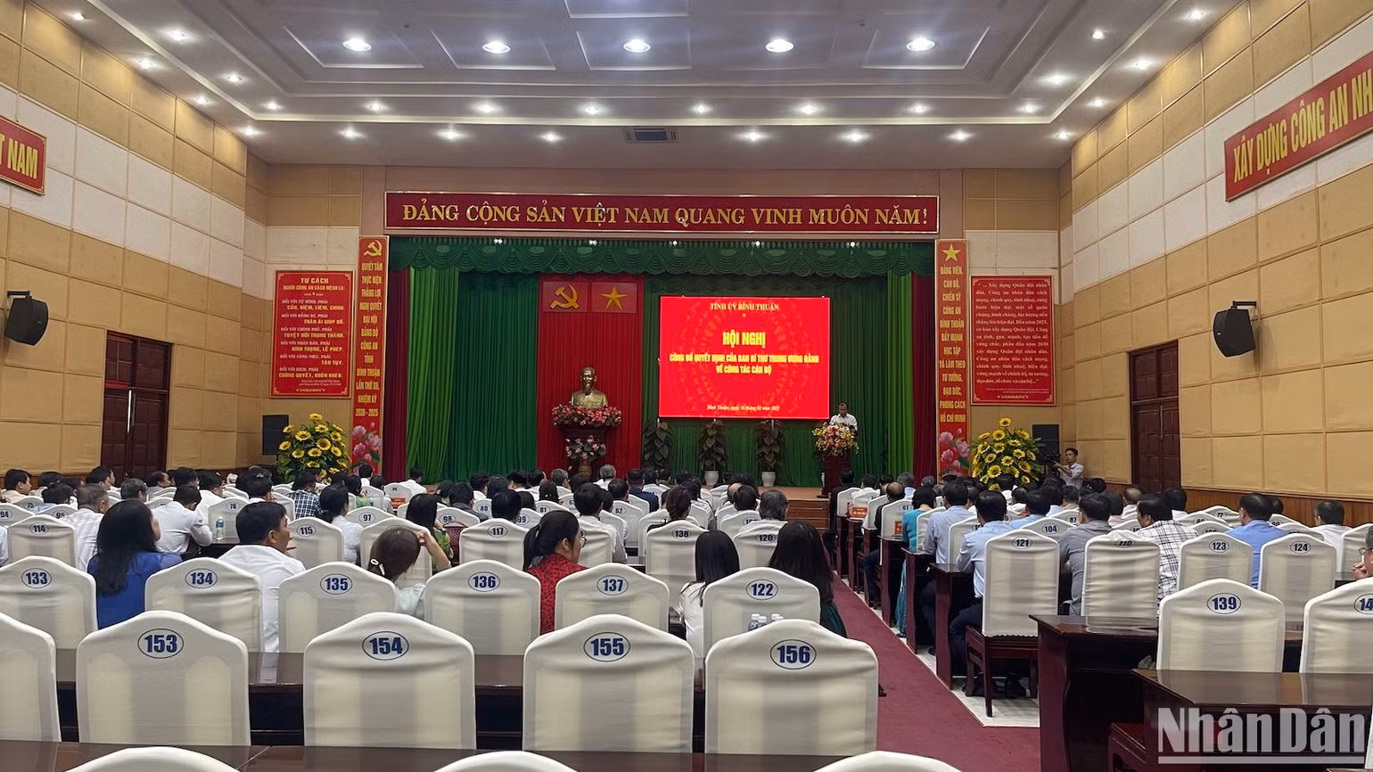 Nhiều đại biểu tham dự hội nghị.