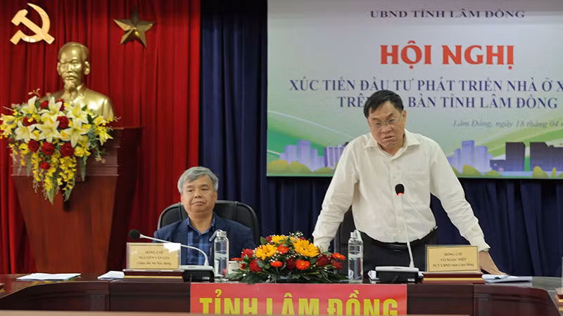 Phó Chủ tịch Ủy ban nhân dân tỉnh Lâm Đồng Võ Ngọc Hiệp phát biểu kết luận. Phó Chủ tịch Ủy ban nhân dân tỉnh Lâm Đồng Võ Ngọc Hiệp phát biểu kết luận.