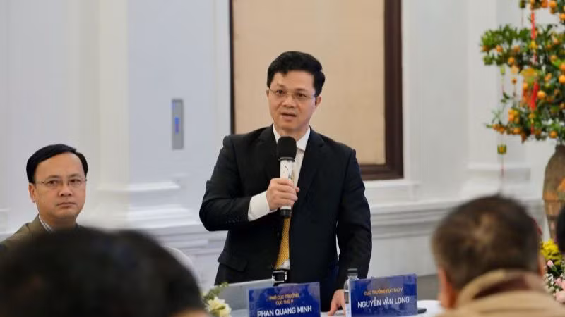 Ông Nguyễn Văn Long, Cục trưởng Cục Thú y (Bộ Nông nghiệp và Phát triển nông thôn) chia sẻ tại Diễn đàn. Ông Nguyễn Văn Long, Cục trưởng Cục Thú y (Bộ Nông nghiệp và Phát triển nông thôn) chia sẻ tại Diễn đàn.
