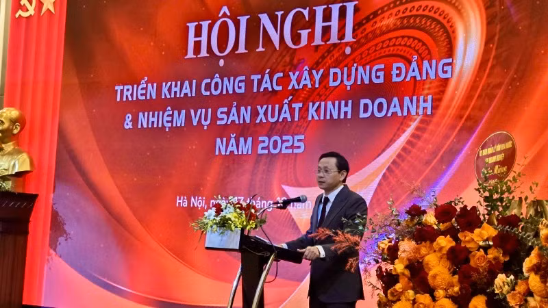 Chủ tịch HĐTV VINATABA Hồ Lê Nghĩa phát biểu tại Hội nghị.