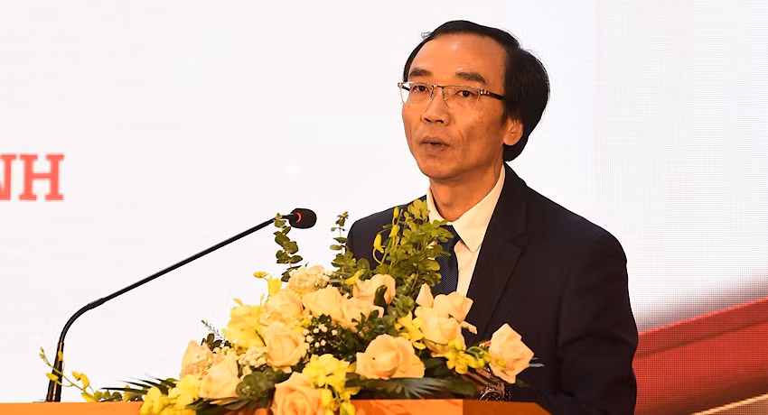 Phó Tổng Biên tập phụ trách Tạp chí Diễn đàn Doanh nghiệp Nguyễn Linh Anh.