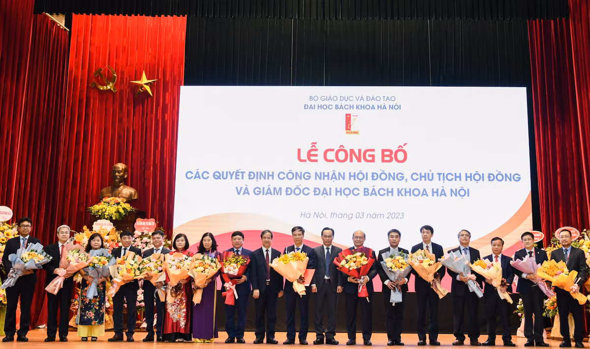 Hội đồng Đại học Bách khoa Hà Nội.