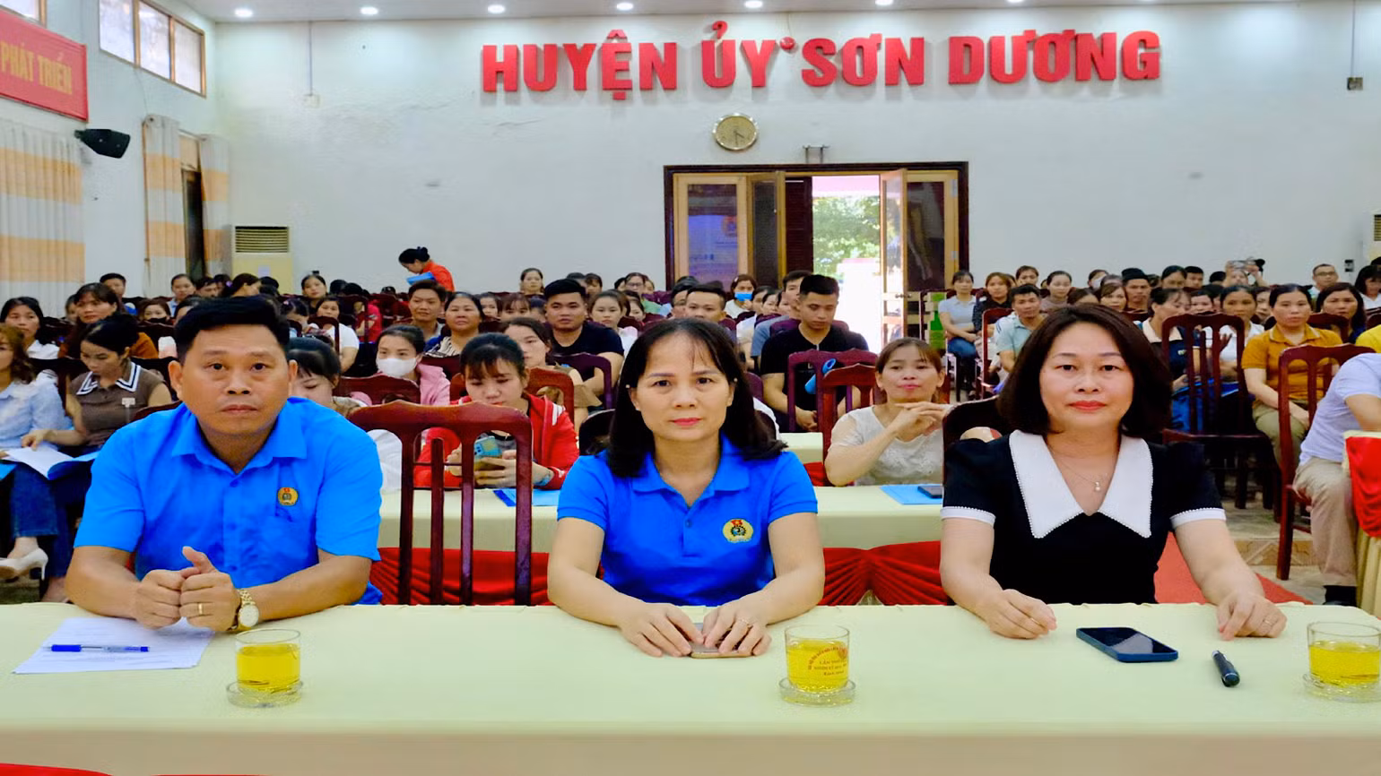 Hội nghị tuyên truyền pháp luật cho công nhân trên địa bàn huyện Sơn Dương.