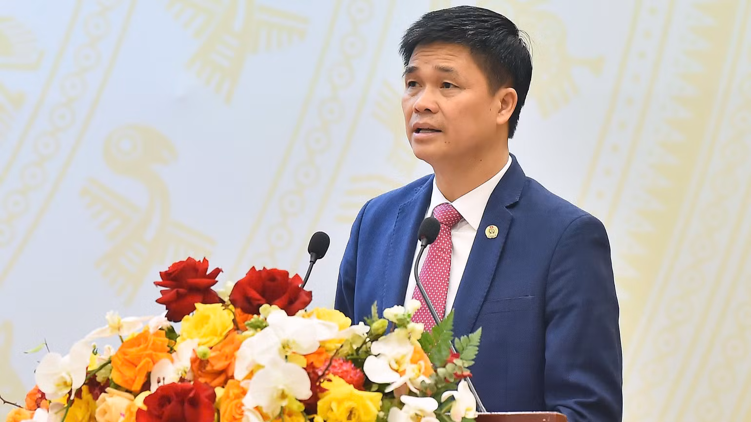 Phó Chủ tịch Tổng Liên đoàn Lao động Việt Nam Ngọ Duy Hiểu nêu kinh nghiệm về công tác nắm bắt tình hình tư tưởng, tâm tư, nguyện vọng của cán bộ, đoàn viên, người lao động. (Ảnh: Thủy Nguyên)