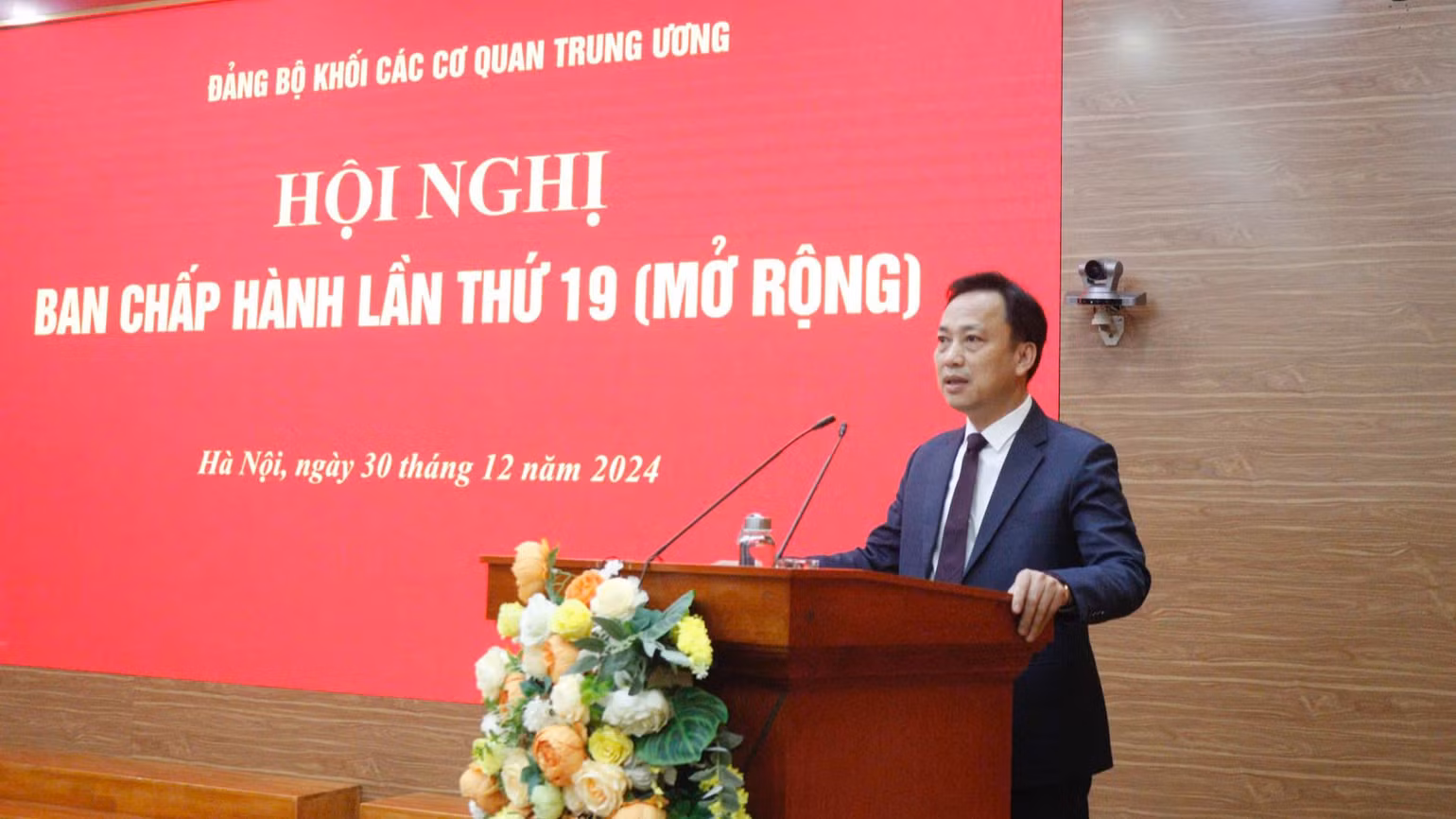 Phó Bí thư Thường trực Đảng ủy Khối Lại Xuân Lâm định hướng một số nội dung trọng tâm. Phó Bí thư Thường trực Đảng ủy Khối Lại Xuân Lâm định hướng một số nội dung trọng tâm.