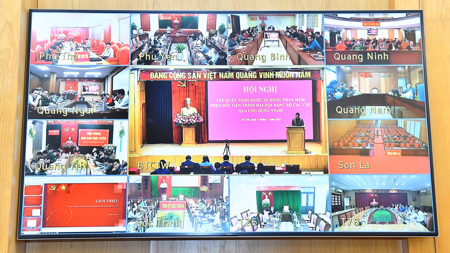 Và trực tuyến đến 65 điểm cầu tại các tỉnh ủy, thành ủy, đảng ủy trực thuộc Trung ương. (Ảnh: ĐĂNG KHOA) Và trực tuyến đến 65 điểm cầu tại các tỉnh ủy, thành ủy, đảng ủy trực thuộc Trung ương. (Ảnh: ĐĂNG KHOA)