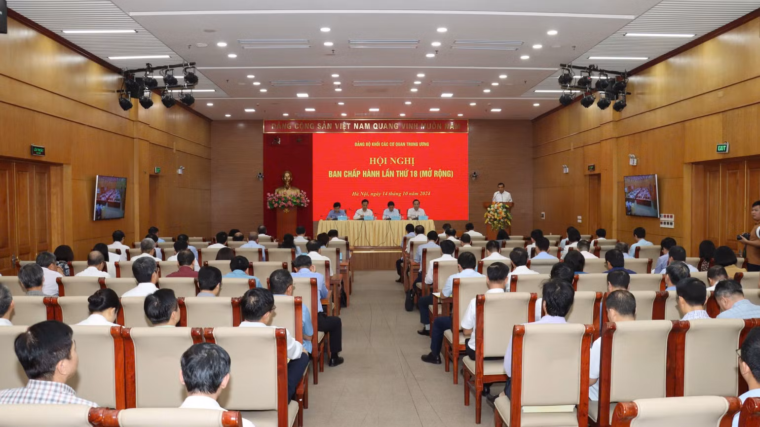 Quang cảnh hội nghị Ban Chấp hành Đảng bộ Khối các cơ quan Trung ương lần thứ 18.