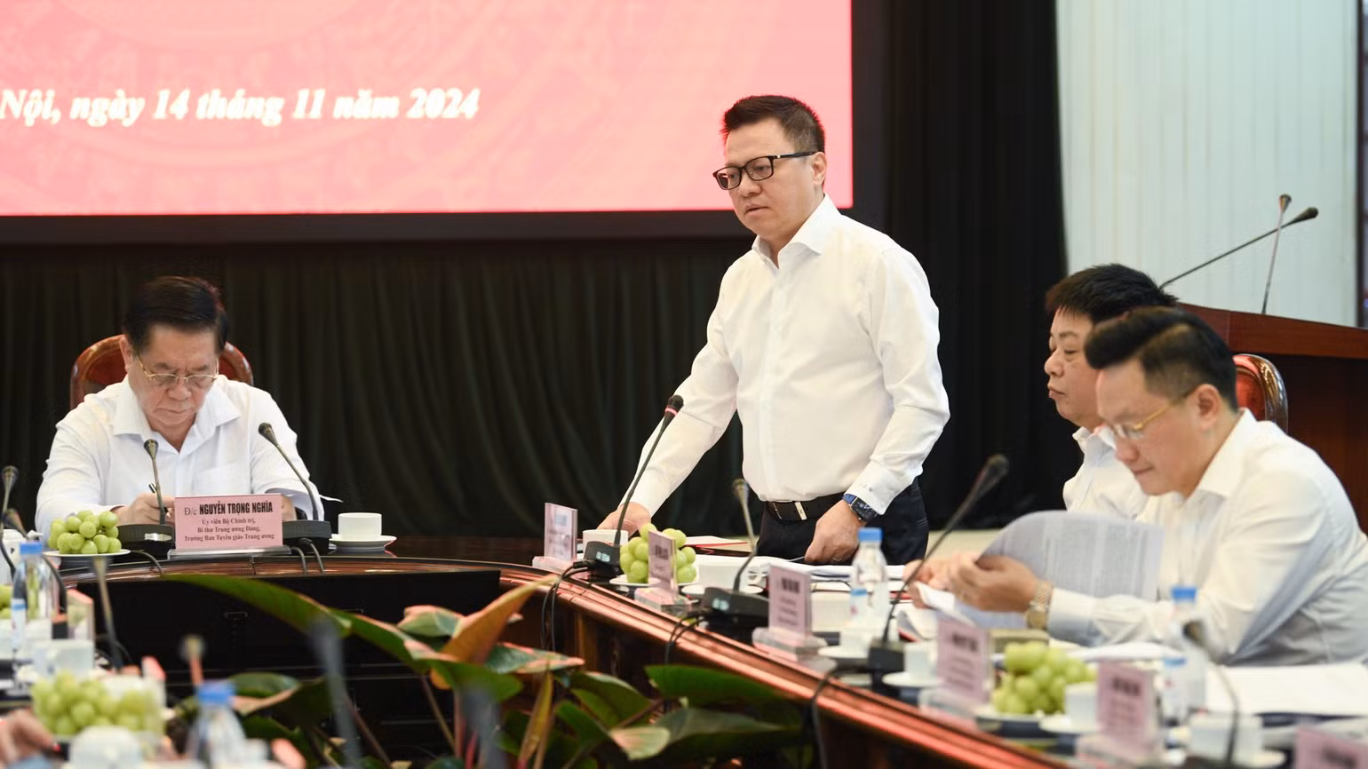Đồng chí Lê Quốc Minh đề nghị các đồng chí trong Ban Thường vụ chỉ đạo phối hợp Đoàn Kiểm tra, hoàn thiện báo cáo. (Ảnh: Thế Đại)