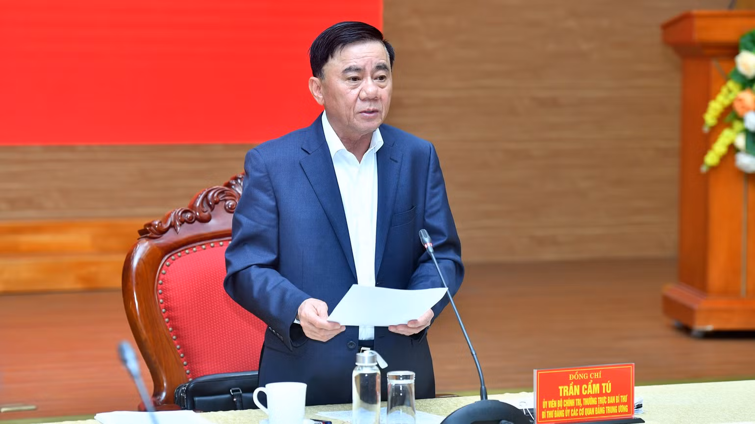 Đồng chí Trần Cẩm Tú, Ủy viên Bộ Chính trị, Thường trực Ban Bí thư, Bí thư Đảng ủy các cơ quan Đảng Trung ương phát biểu chỉ đạo hội nghị. (Ảnh: ĐĂNG KHOA) Đồng chí Trần Cẩm Tú, Ủy viên Bộ Chính trị, Thường trực Ban Bí thư, Bí thư Đảng ủy các cơ quan Đảng Trung ương phát biểu chỉ đạo hội nghị. (Ảnh: ĐĂNG KHOA)