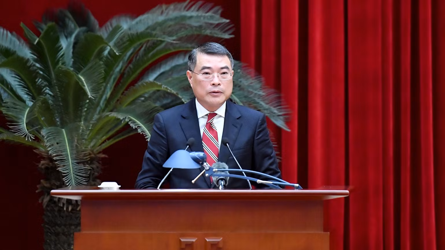 Trưởng Ban Tổ chức Trung ương Lê Minh Hưng phát động thi đua năm 2025. (Ảnh: Đăng Khoa) Trưởng Ban Tổ chức Trung ương Lê Minh Hưng phát động thi đua năm 2025. (Ảnh: Đăng Khoa)