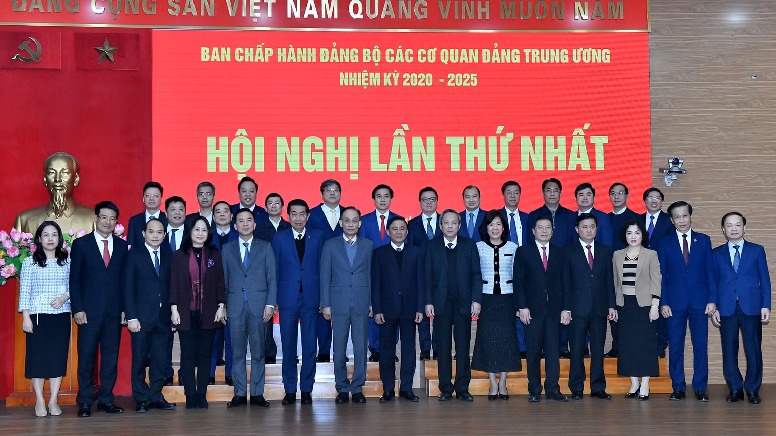 Ban Chấp hành Đảng bộ các cơ quan Đảng Trung ương, nhiệm kỳ 2020-2025 gồm 30 đồng chí. (Ảnh: Đăng Khoa) Ban Chấp hành Đảng bộ các cơ quan Đảng Trung ương, nhiệm kỳ 2020-2025 gồm 30 đồng chí. (Ảnh: Đăng Khoa)