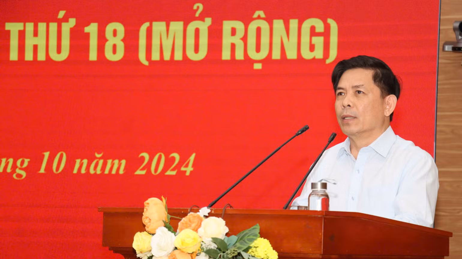Bí thư Đảng ủy Khối Nguyễn Văn Thể phát biểu kết luận hội nghị.