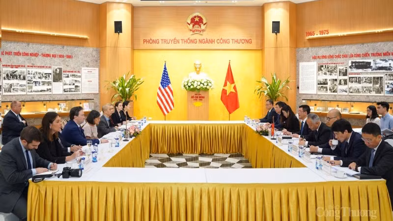 Quang cảnh buổi tiếp.