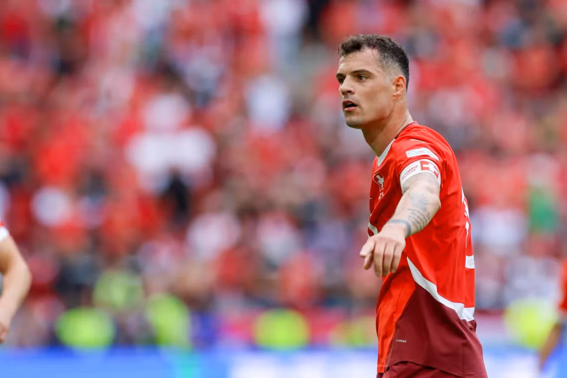 Granit Xhaka đang là “trái tim” của Đội tuyển Thụy Sĩ. (Ảnh: Getty) Granit Xhaka đang là “trái tim” của Đội tuyển Thụy Sĩ. (Ảnh: Getty)