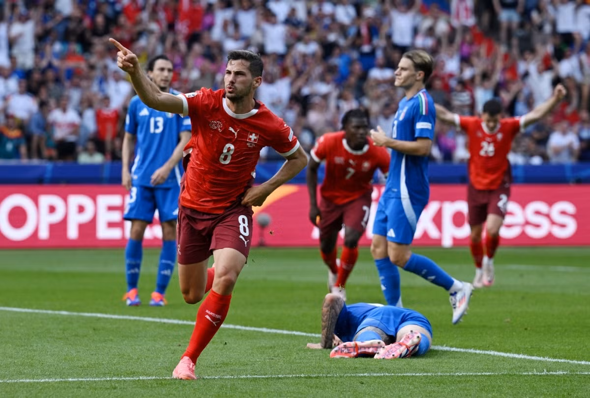Thụy Sĩ gieo sầu cho Đương kim vô địch Italia. (Ảnh: Getty) Thụy Sĩ gieo sầu cho Đương kim vô địch Italia. (Ảnh: Getty)