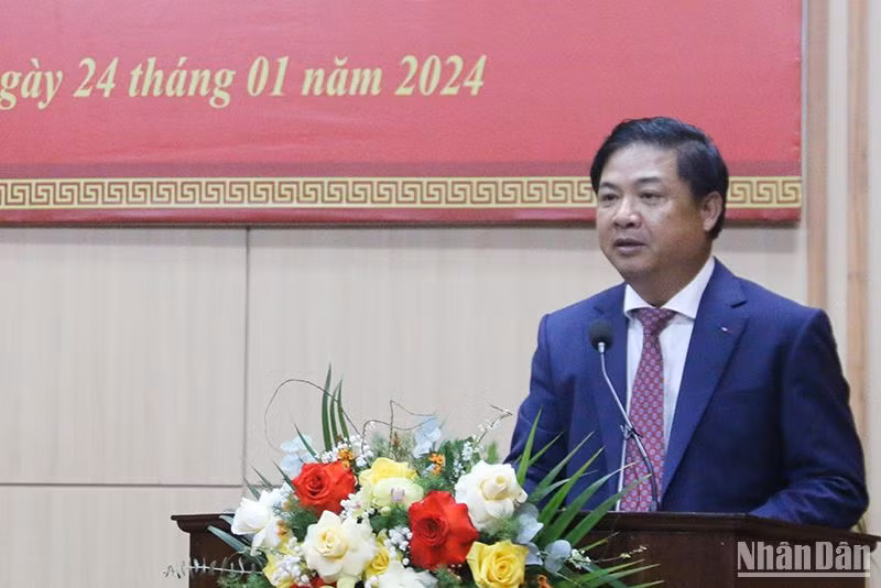 Tân Bí thư Tỉnh ủy Quảng Nam Lương Nguyễn Minh Triết phát biểu tại hội nghị.