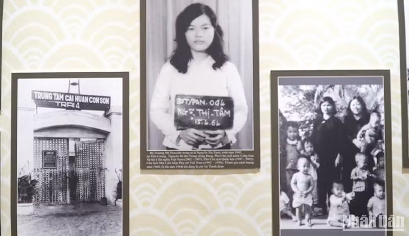 Không gian trưng bày “Kỷ vật-Ký ức của chiến tranh" với 160 hiện vật và 70 hình ảnh. Không gian trưng bày “Kỷ vật-Ký ức của chiến tranh" với 160 hiện vật và 70 hình ảnh.