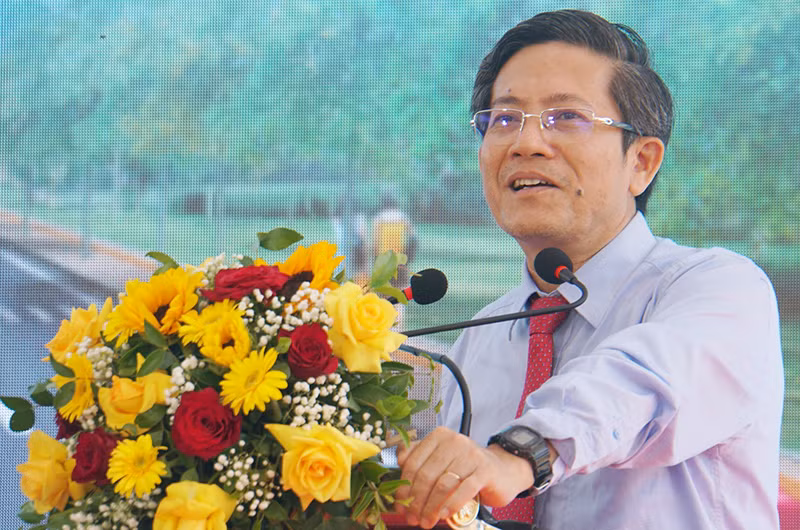 Phó Chủ tịch Ủy ban nhân dân tỉnh Trần Nam Hưng cho rằng, tuyến đường vành đai phía bắc tỉnh Quảng Nam hoàn thành sẽ tạo động lực, nguồn lực mới cho phát triển kinh tế-xã hội ở địa phương Phó Chủ tịch Ủy ban nhân dân tỉnh Trần Nam Hưng cho rằng, tuyến đường vành đai phía bắc tỉnh Quảng Nam hoàn thành sẽ tạo động lực, nguồn lực mới cho phát triển kinh tế-xã hội ở địa phương