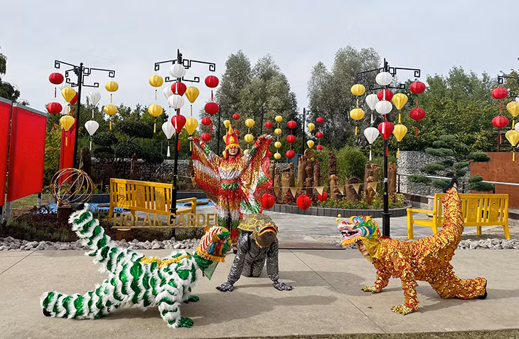 Biểu diễn nghệ thuật tại lễ khánh thành Khu vườn Hội An.